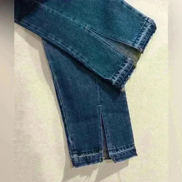 Kancan Medora High Rise 90s Split Hem
Straight Blue Jeans Size 5/26 NWT - Picture 3 of 8